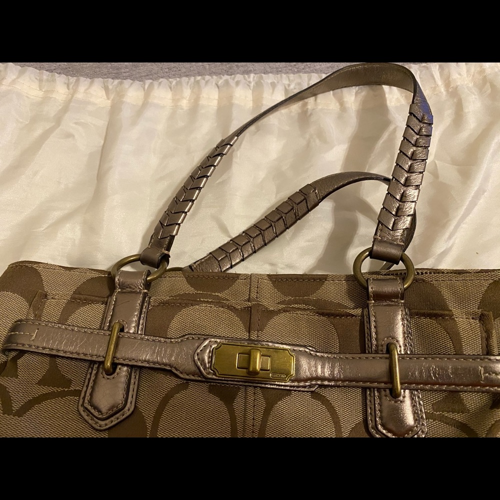 Authentic Coach bag - Picture 2 of 9